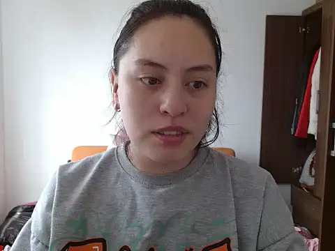 Snapshot of madissooon__ chatting on October 2025 07:02:01 PM madissooon online show from October 2025 07:02:01 PM