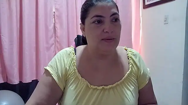 Snapshot of lina_maria99 chatting on May 2026 11:50:01 AM lina maria99 online show from May 2026 11:50:01 AM