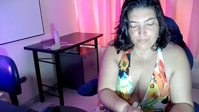 lina maria99 online show from December 2025 11:31:01 AM