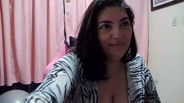 Snapshot of lina_maria99 chatting on May 2026 10:46:02 AM lina maria99 online show from May 2026 10:46:02 AM