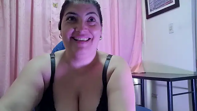 lina maria99 online show from April 2026 12:21:02 PM