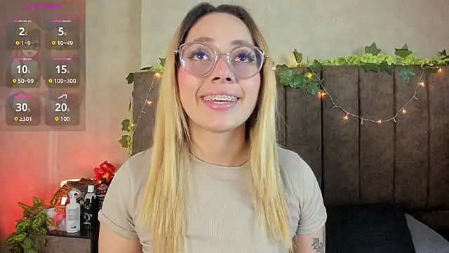 LanaMills  online show from March 2026 05:21:02 AM