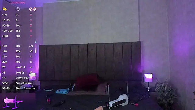 LanaMills  online show from December 2025 05:40:02 AM