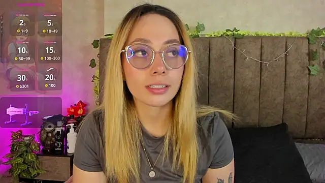 LanaMills  online show from February 2026 09:04:01 PM