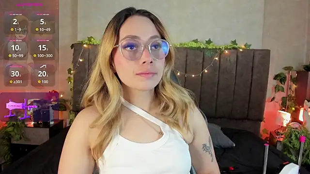 LanaMills  online show from March 2026 05:10:02 AM