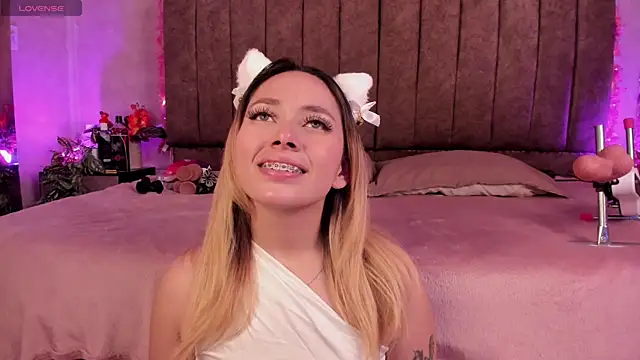 LanaMills  online show from July 2026 04:46:02 AM