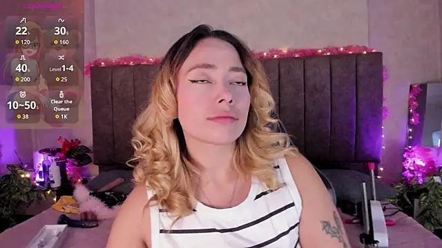 LanaMills  online show from May 2026 04:53:01 AM