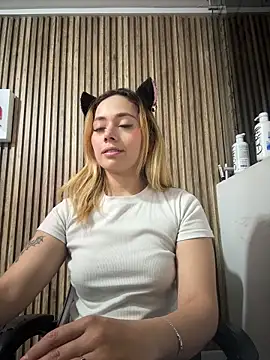 LanaMills  online show from April 2026 04:36:02 AM