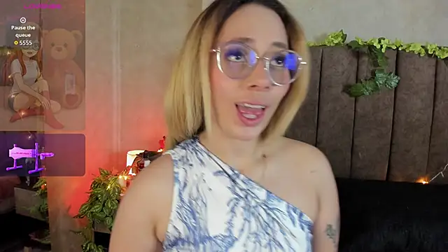 LanaMills  online show from March 2026 06:28:02 AM