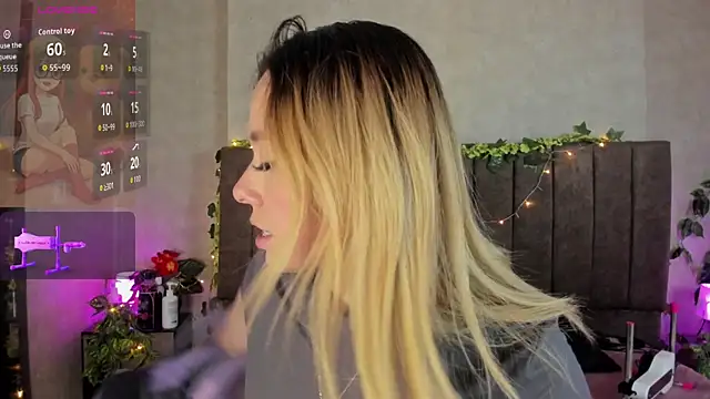 LanaMills  online show from April 2026 05:11:01 AM