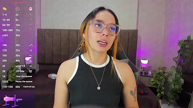 LanaMills  online show from September 2025 04:57:01 AM