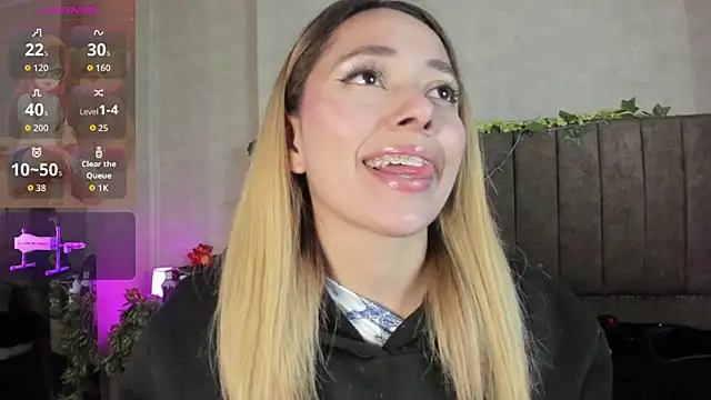 LanaMills  online show from April 2026 05:32:02 AM