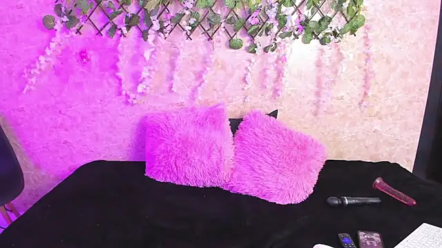 ImEmily444 online show from October 2025 07:57:02 PM