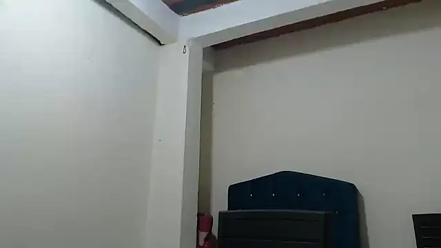 Snapshot of _yess_love_ chatting on November 2025 01:43:01 AM yess love online show from November 2025 01:43:01 AM
