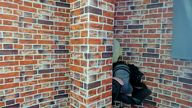 Snapshot of Reichell_Rose chatting on October 2025 09:03:01 PM Reichell Rose online show from October 2025 09:03:01 PM