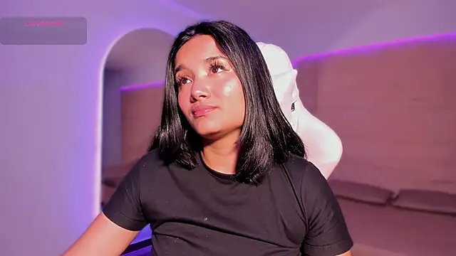 HannahMontgomery online show from December 2025 04:22:01 PM