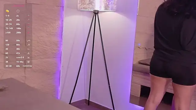 HannahMontgomery online show from April 2026 04:20:02 PM