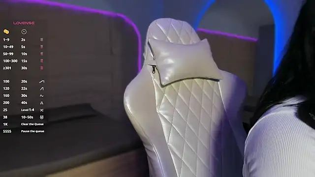 HannahMontgomery online show from December 2025 03:56:02 PM