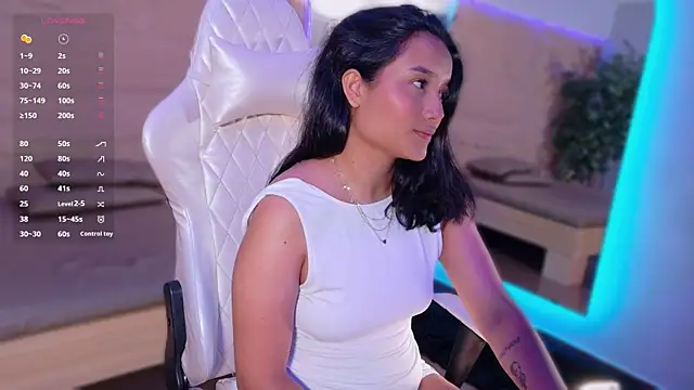 HannahMontgomery online show from April 2026 04:35:01 PM