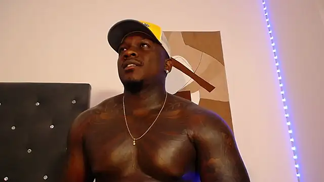 Snapshot of JoshMorri chatting on November 2025 11:42:01 PM JoshMorri online show from November 2025 11:42:01 PM