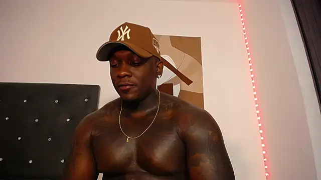 Snapshot of JoshMorri chatting on November 2025 07:46:01 AM JoshMorri online show from November 2025 07:46:01 AM