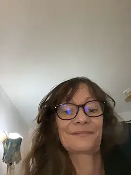 Chris06d22xh online show from December 2025 08:46:01 PM