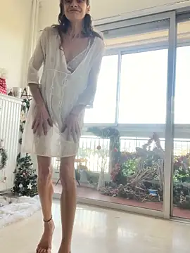 Chris06d22xh online show from November 2025 02:06:01 PM