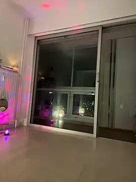 Chris06d22xh online show from November 2025 08:02:01 PM