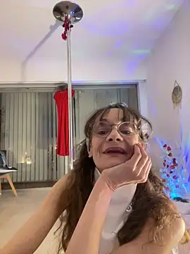 Chris06d22xh online show from February 2026 09:14:01 PM