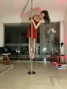 Chris06d22xh online show from February 2026 09:17:01 PM