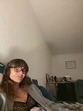 Chris06d22xh online show from September 2025 06:04:02 PM