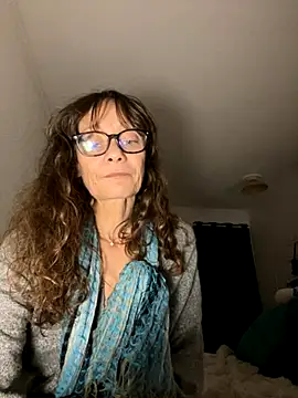 Chris06d22xh online show from November 2025 08:01:02 PM