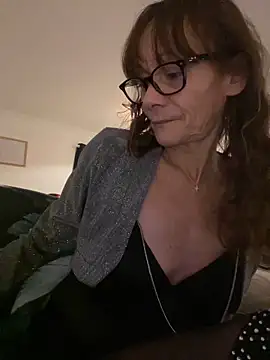 Chris06d22xh online show from November 2025 08:09:01 PM