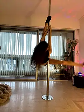 Chris06d22xh online show from January 2026 03:37:01 PM