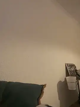 Chris06d22xh online show from November 2025 07:58:01 PM