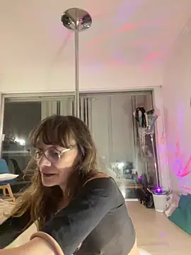 Chris06d22xh online show from February 2026 08:52:02 PM