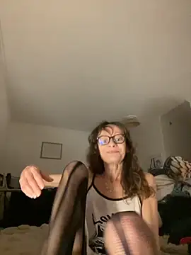 Chris06d22xh online show from November 2025 08:02:02 PM