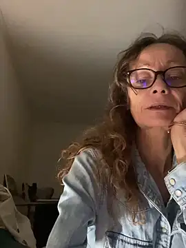 Chris06d22xh online show from September 2025 06:54:02 PM