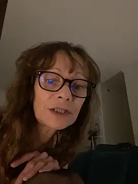 Chris06d22xh online show from October 2025 07:22:02 PM