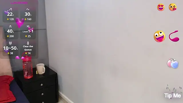 Snapshot of CharlotteCottin chatting on September 2025 11:17:02 AM CharlotteCottin online show from September 2025 11:17:02 AM