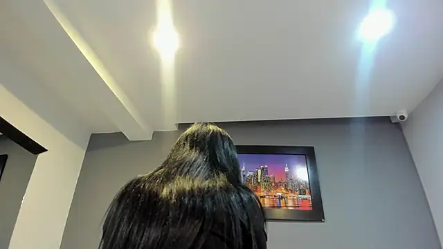 Snapshot of CharlotteCottin chatting on May 2026 01:05:02 PM CharlotteCottin online show from May 2026 01:05:02 PM