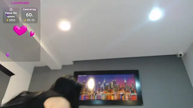 Snapshot of CharlotteCottin chatting on September 2025 11:20:02 AM CharlotteCottin online show from September 2025 11:20:02 AM