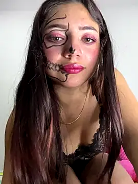 Snapshot of LisaGoddes chatting on October 2025 11:34:01 PM LisaGoddes online show from October 2025 11:34:01 PM