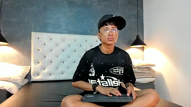 Snapshot of Daddy_Darcks chatting on October 2025 07:47:02 PM Daddy Darcks online show from October 2025 07:47:02 PM