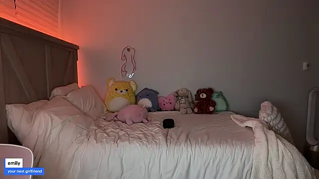 Snapshot of emmyfawn chatting on September 2025 02:34:01 AM emmyfawn online show from September 2025 02:34:01 AM