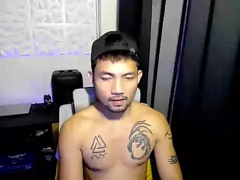 Thefriskyasian online show from September 2025 06:33:01 PM