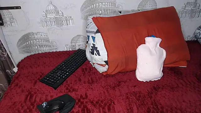 Lunalee online show from June 2026 10:21:01 AM