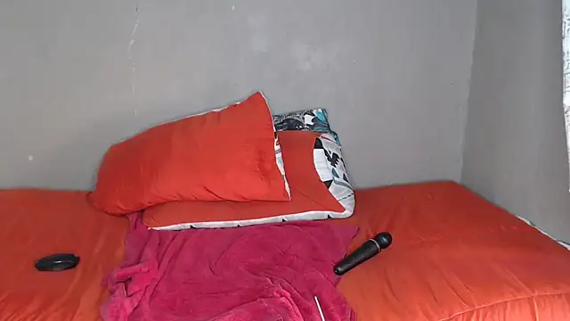 Lunalee online show from February 2026 03:44:01 PM