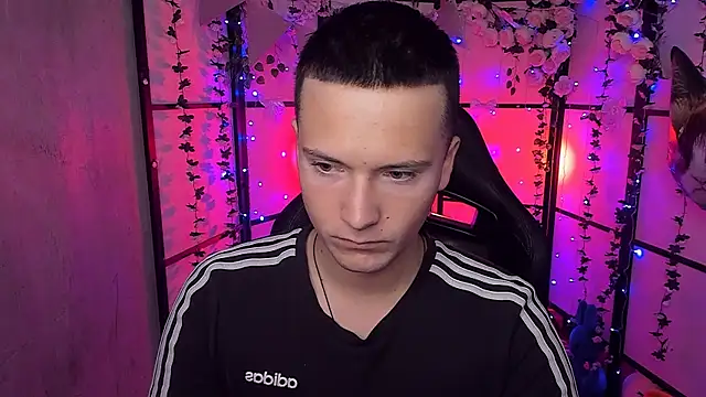 ZackNeal online show from September 2025 05:39:01 AM