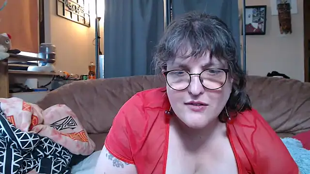 ladyfrombonn online show from April 2026 04:24:01 PM